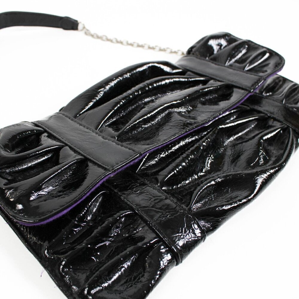 Daisy Fuentes Black Patent Leather Clutch Shoulder Bag Chain Strap Purple Lining - Picture 5 of 10